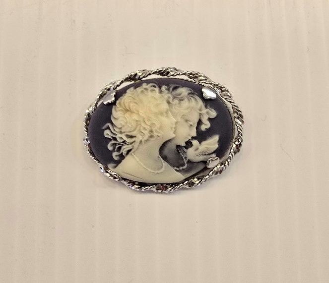 Vintage Art Nouveau Brooch