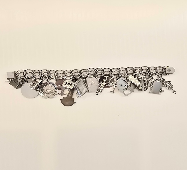 Vintage Charm Bracelet Silver -925 20 cm length 3 cm width