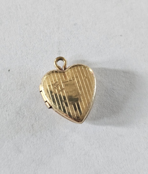 Gold Filled 12 K Sweet Heart Locket